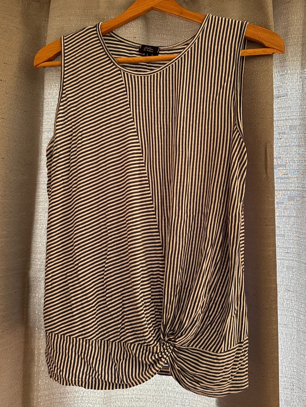 Twist-Hem Striped Sleeveless Tank Top - Black & White